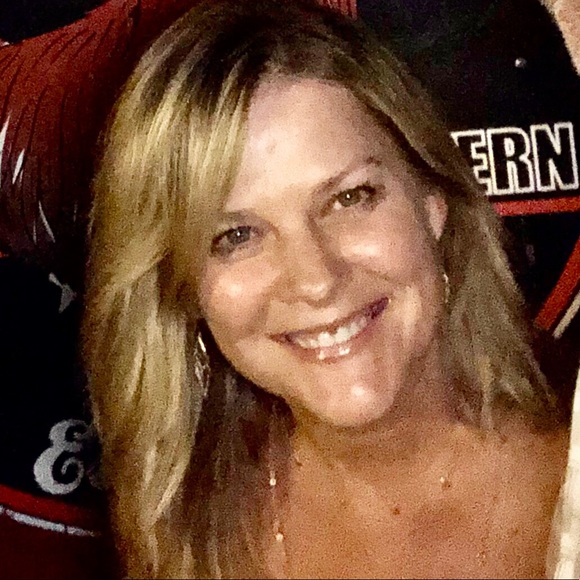 Meet your Posher, Tina - Picture 1 of 1